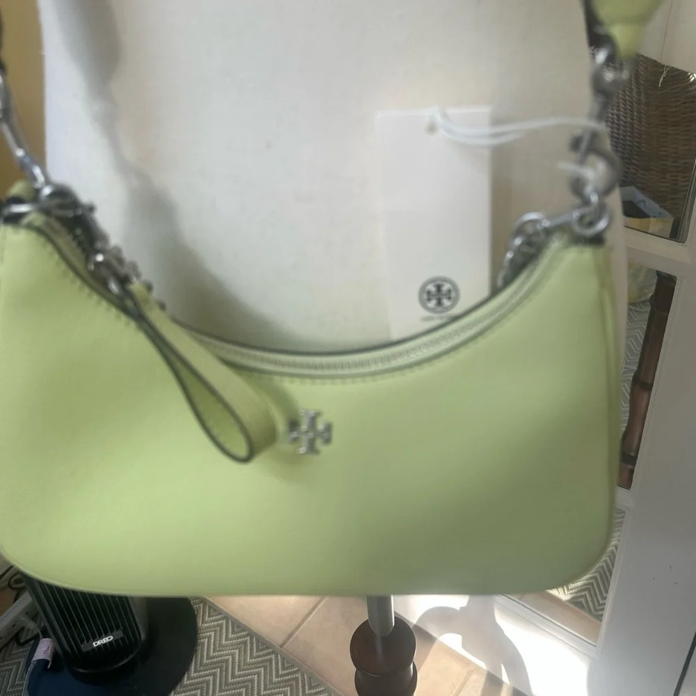 Tory Burch NWT Small Mercer Crescent Shoulder Bag convertible strap Lime Sorbet